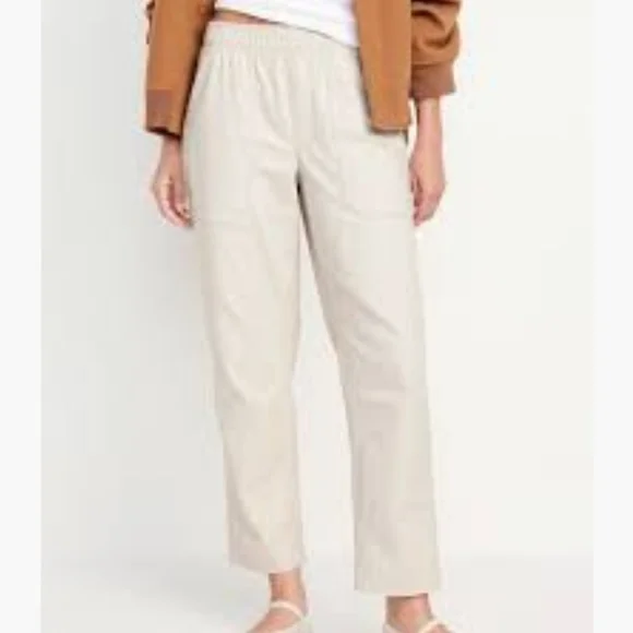 Old Navy Women's Pulla Utility Pant - Picture 2 of 5
